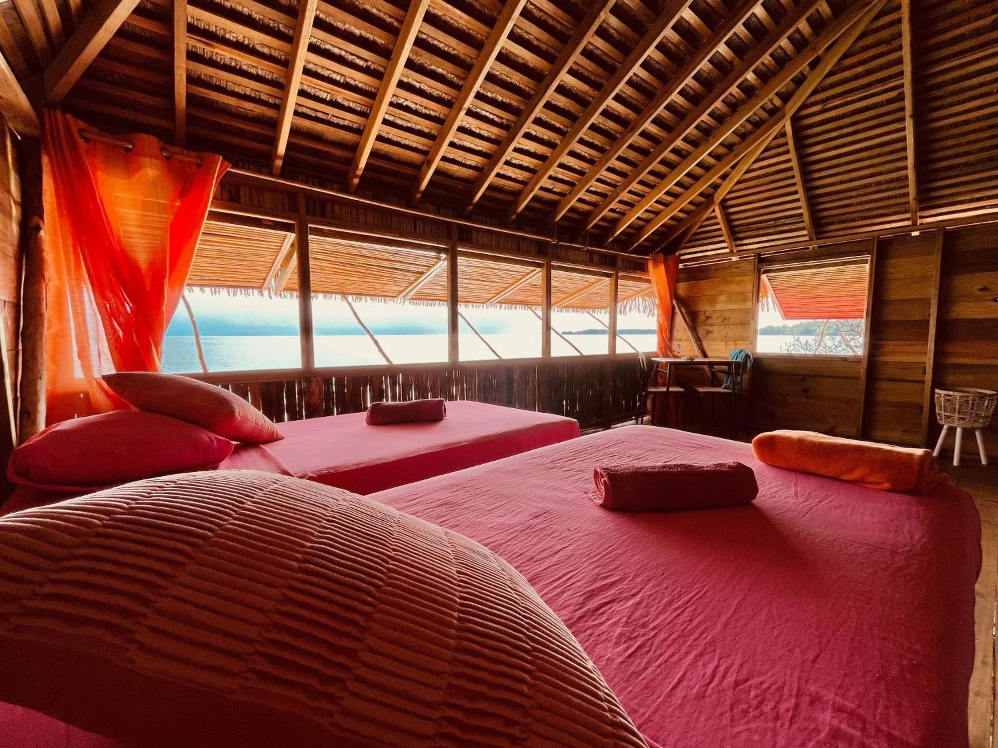 Urraca Monkey Island Eco Resort (Adults Only) Punta Laurel Eksteriør billede
