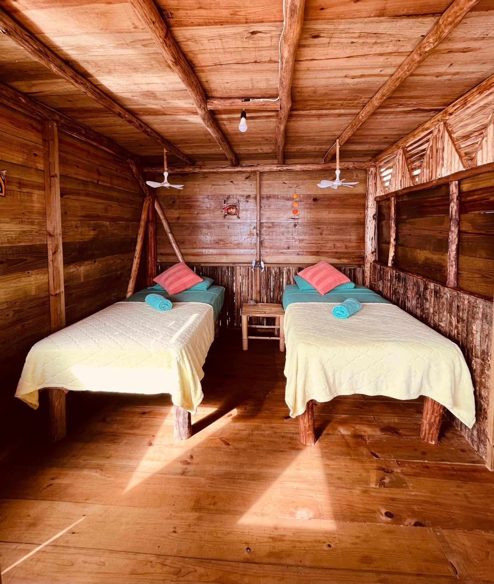 Urraca Monkey Island Eco Resort (Adults Only) Punta Laurel Eksteriør billede